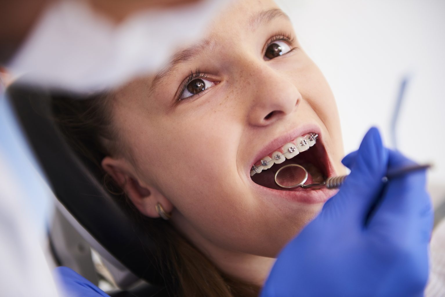 Zahnarzt Shwehdy Attendorn Implantologie Dentist Gesunde Zähne zahnarztpraxis Karies Paradontose prophylaxe